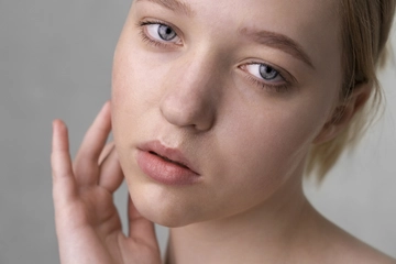 Макияж для жирной кожи: как добиться стойкой матовости на 8 часов